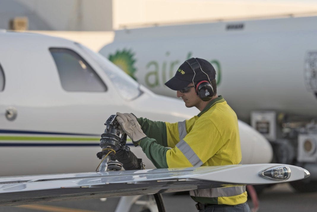 Air_BP_refuels_an_operators_aircraft_in_Australia