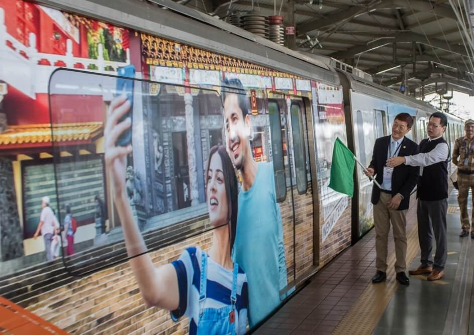 Taiwan Tourism riding the rails in Mumbai