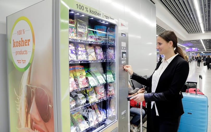 New vending machine in at Frankfurt Airport’s Departures Hall C offers food conform to Jewish dietary laws