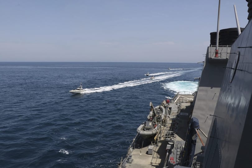 US Navy ordered to sink any Iranian gunboats that harassing US warships