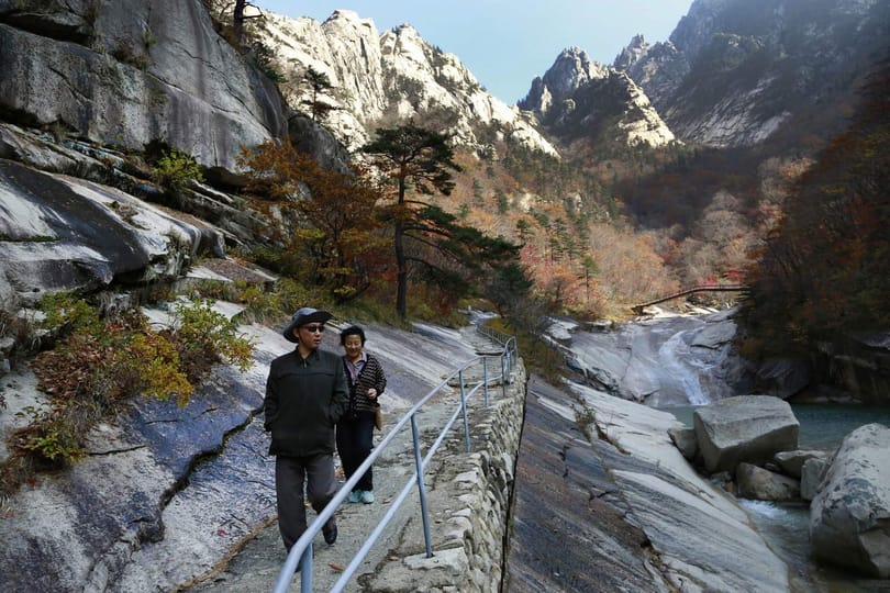North Korea to develop mountain tourism