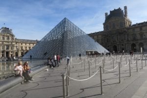 Foto del Louvre © E. Lang | eTurboNews | eTN