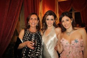 6 Fra venstre Clorinda Arezzo og søstrene Vicky og Costanza Di Quattro | eTurboNews | eTN