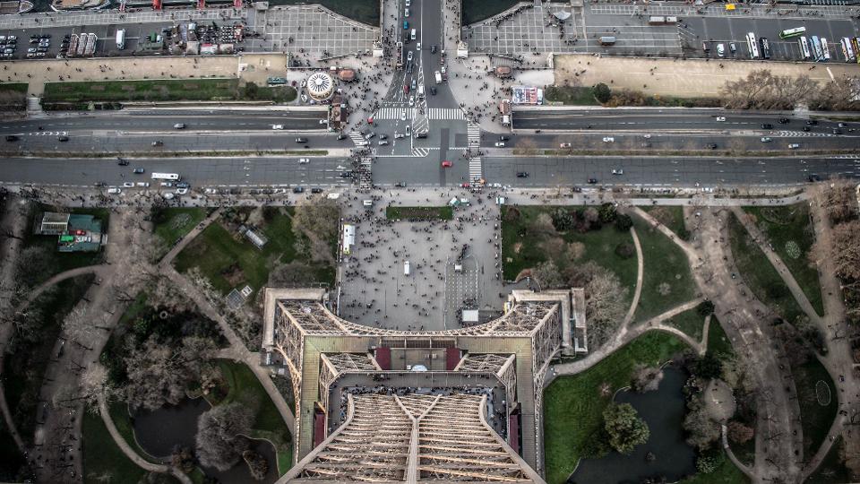 Изглед от Айфеловата кула