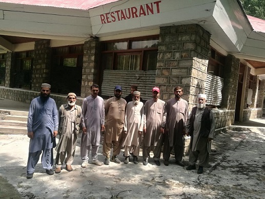 Туристите в Пакистан пристигат, за да намерят заключен мотел